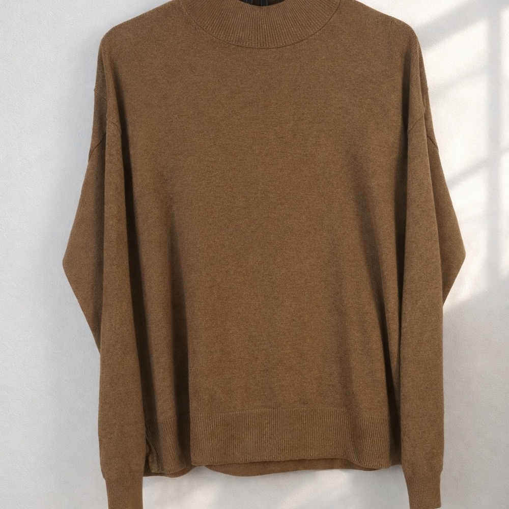 Old Navy women cognac crewneck Sweater
